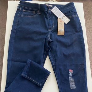 Levi’s - High Rise Skinny Jeans